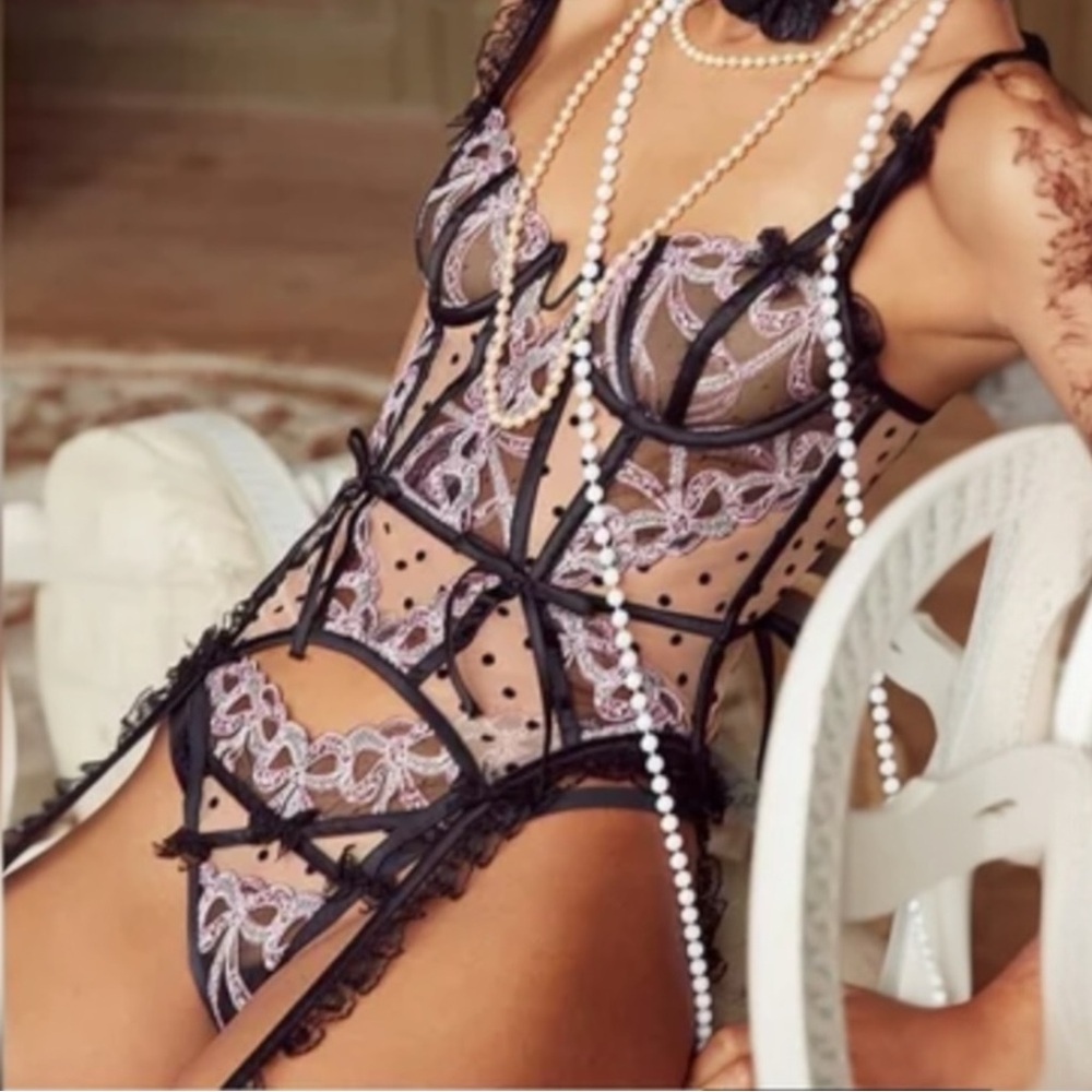 ✨ For Love and Lemons Isla Teddy lingerie – (NWOT)